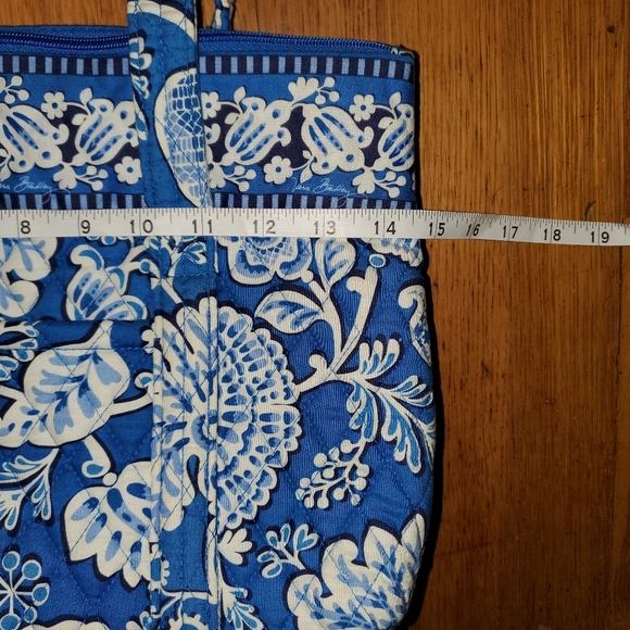 Vera Bradley Blue Lagoon Tote - Picture 6 of 11